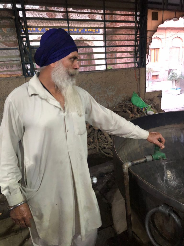 Goldern_Temple_Amritsar_Kitchen_4